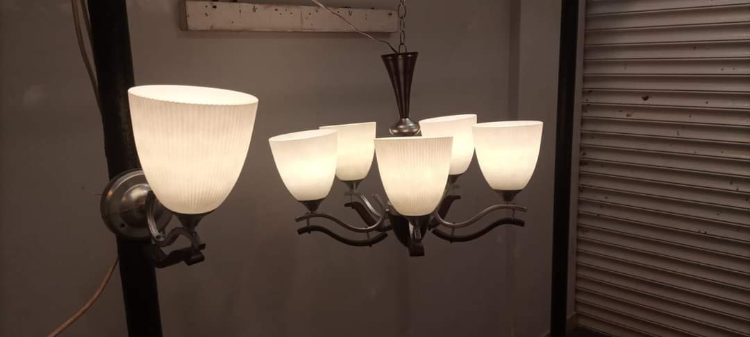 Chandelier With 1 Wall Side Light 1 FB IMG 1690961280851